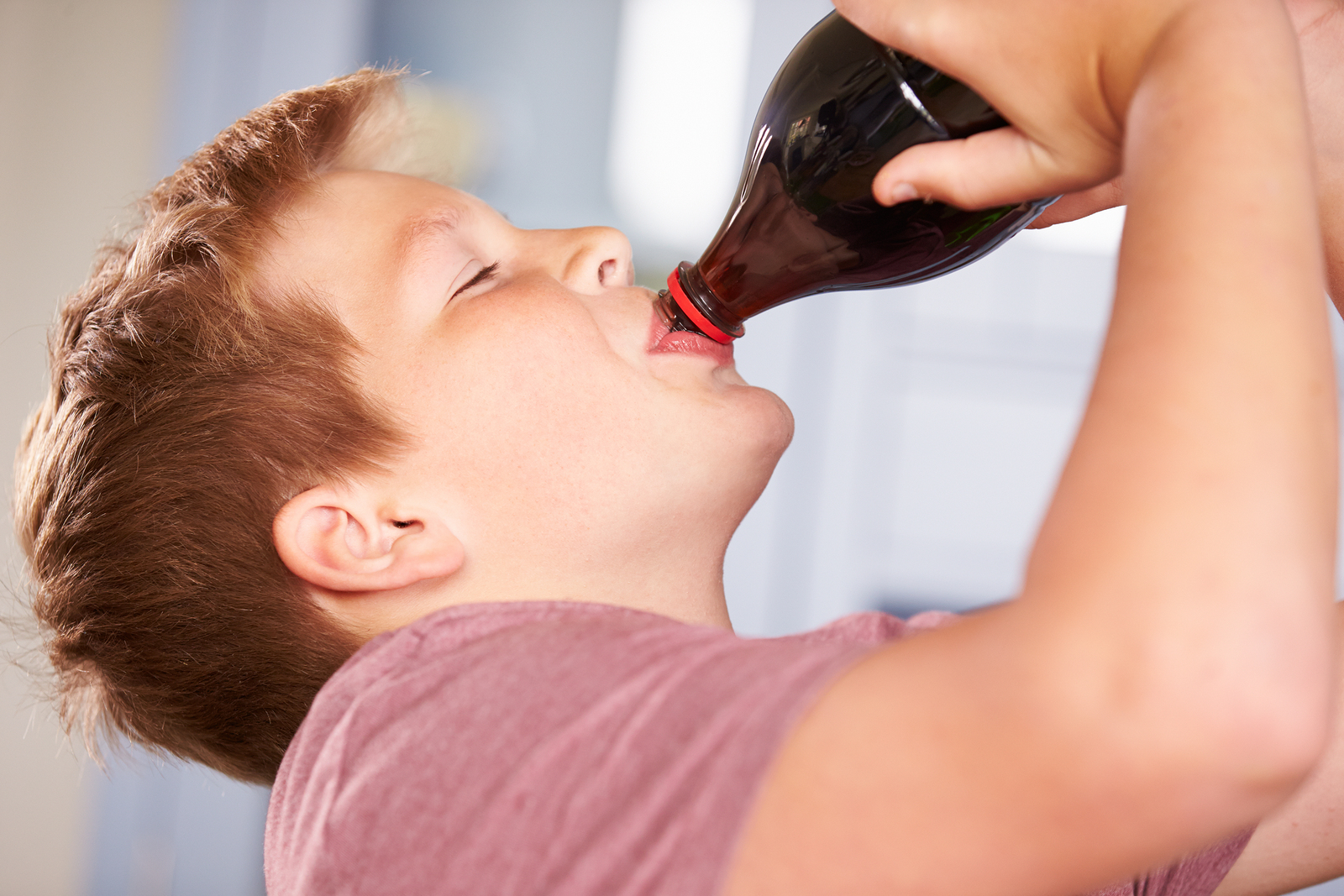 Sedentarismo y consumo de gaseosas en niños