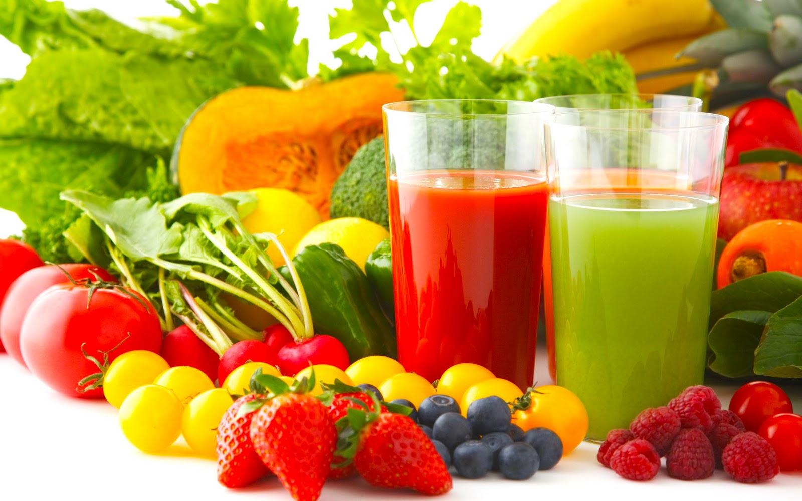 ¿Por qué tomar jugo de fruta natural es menos saludable que comer la fruta entera?